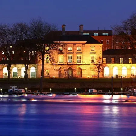 فندق ليمريك شتراند Limerick Junction