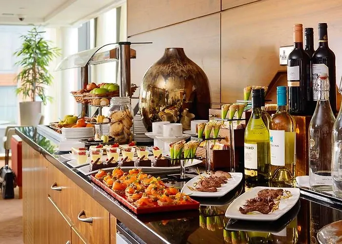 Limerick Strand Hotel Отель 4*