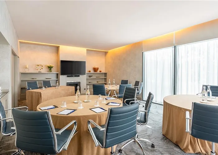 Limerick Strand Hotel Отель