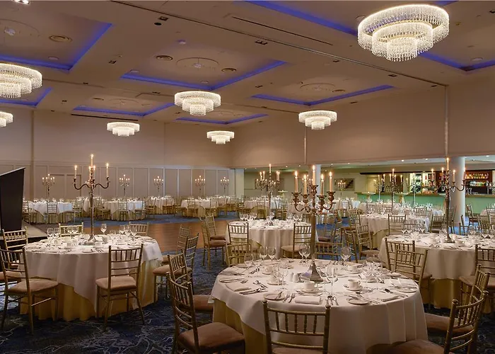 Limerick Strand Hotel Отель 4*