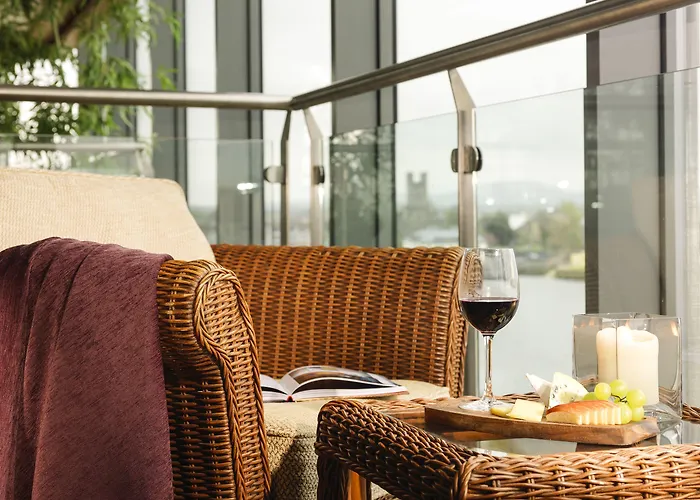 Limerick Strand Hotel Отель