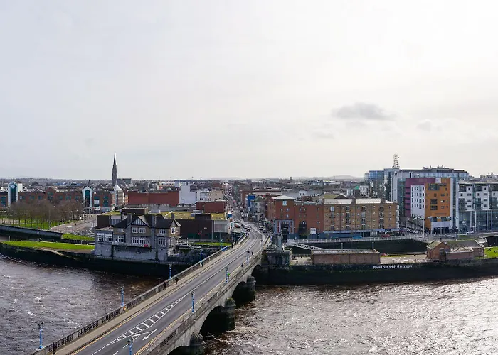 Отель Limerick Strand Hotel 4*