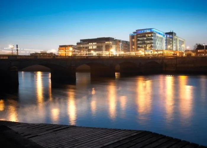 Limerick Strand Hotel Отель Лимерик